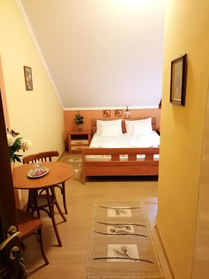 Forrás Fogadó Bukkszek Exterior foto