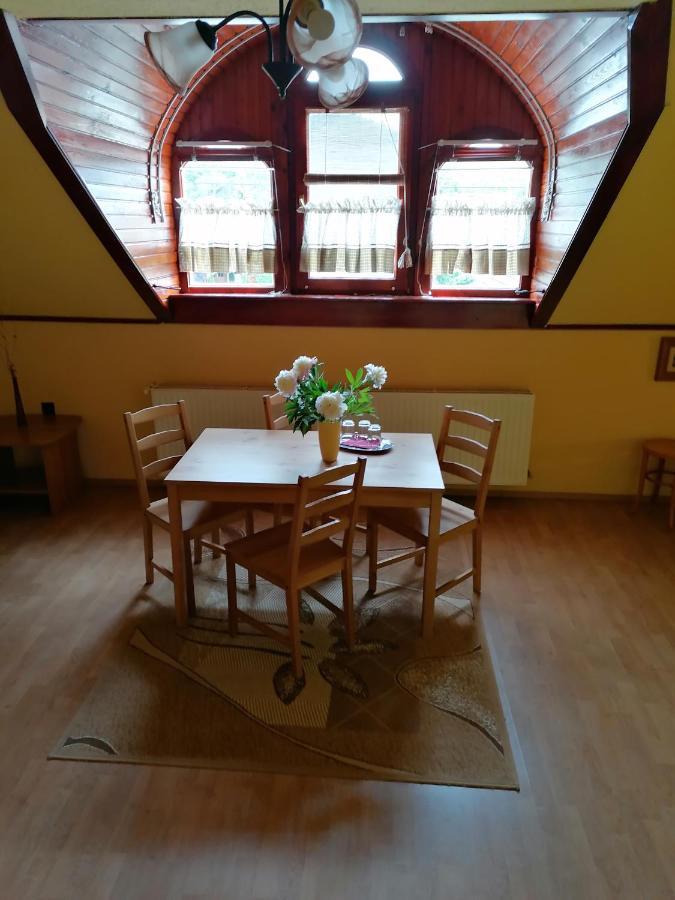 Forrás Fogadó Bukkszek Exterior foto